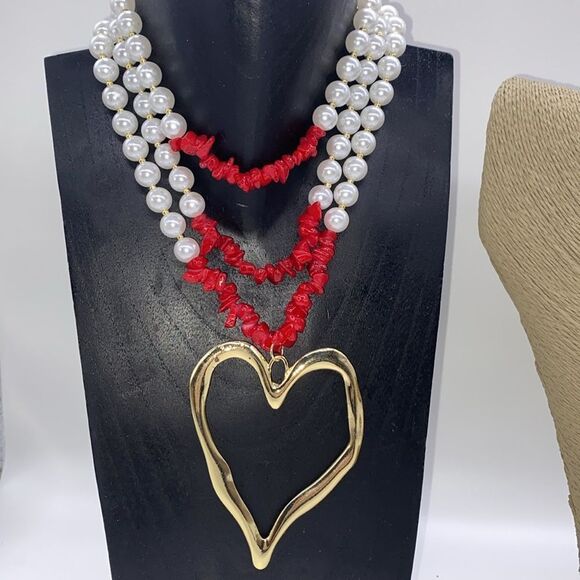 ✨🆕✨ Boho Exaggerated Heart Turquoise Decor Necklace✨ avail in Red + Blue✨ - Picture 7 of 15